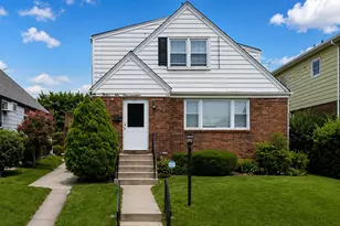 136-17 62nd Ave, Kew Gardens, NY 11367 - Photo 1