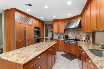 3125 Enos Street, Bellmore, NY 11710 - Photo 8