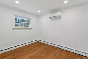 98 Rose Pl, Selden, NY 11784 - Photo 16