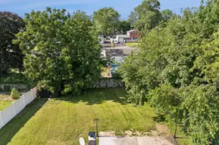 98 Rose Pl, Selden, NY 11784 - Photo 4