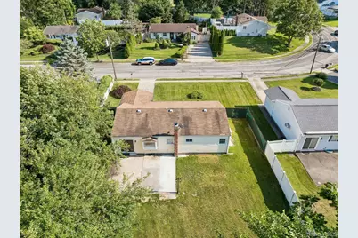 98 Rose Place, Selden, NY 11784 - Photo 6