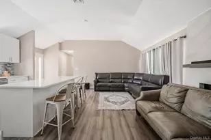 28 High St, Farmingdale, NY 11735 - Photo 12