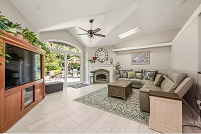 10 Dorset Lane, Rockville Centre, NY 11570 - Photo 8