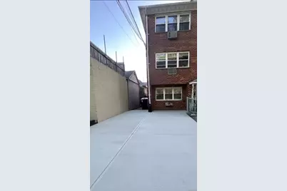 1011 Throggs Neck Expressway, Bronx, NY 10465 - Photo 2