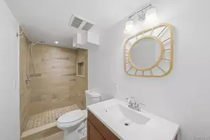 4246 E Tremont Ave, Bronx, NY 10465 - Photo 4