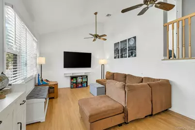 29 Edgewater Avenue, Bayport, NY 11705 - Photo 6