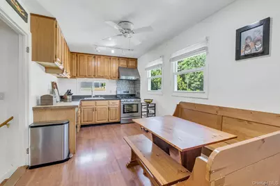 29 Edgewater Avenue, Bayport, NY 11705 - Photo 10