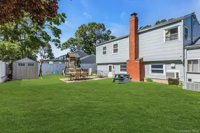 29 Edgewater Avenue, Bayport, NY 11705 - Photo 32