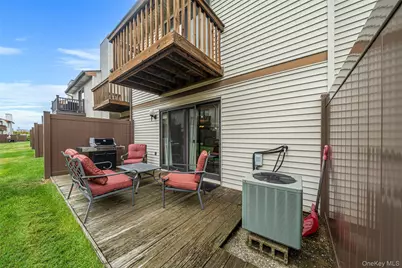 113 Laurel Lane, Wantagh, NY 11793 - Photo 24