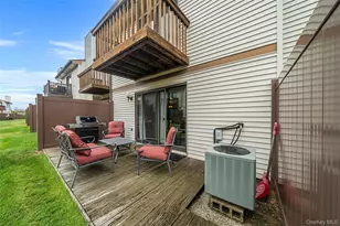 113 Laurel Ln, Wantagh, NY 11793 - Photo 24