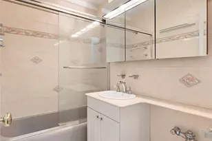 69-10 108th St, Forest Hills, NY 11375 - Photo 16