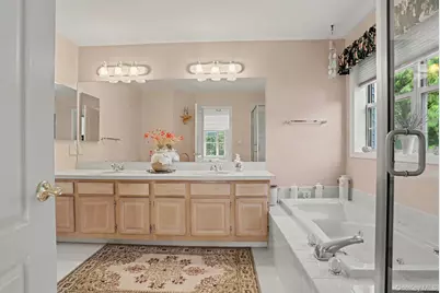 3176 Woodfield Court, Yorktown Heights, NY 10598 - Photo 18