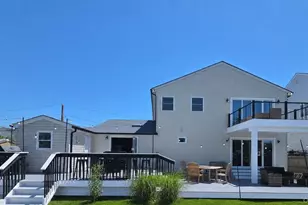 2706 Peconic Ave, Seaford, NY 11783 - Photo 2