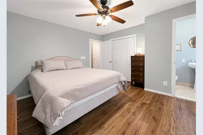 19 Evy Court, Sayville, NY 11782 - Photo 10
