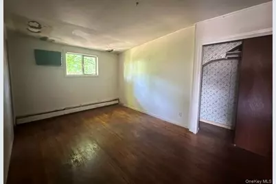 84 Herman Avenue, North Babylon, NY 11703 - Photo 16