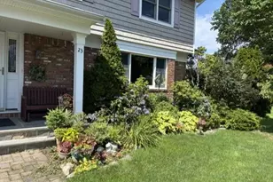 23 Maryetta Ct, Syosset, NY 11791 - Photo 4