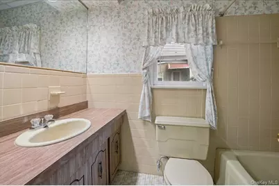 173 Bennett Avenue, Yonkers, NY 10701 - Photo 24