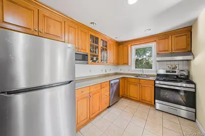 104 Lefferts Road, Yonkers, NY 10705 - Photo 4