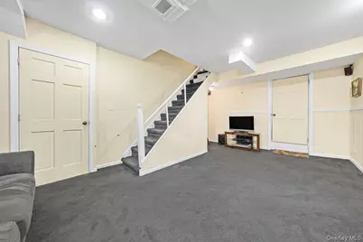 104 Lefferts Road, Yonkers, NY 10705 - Photo 26