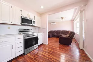37 Gun Ln, Levittown, NY 11756 - Photo 10