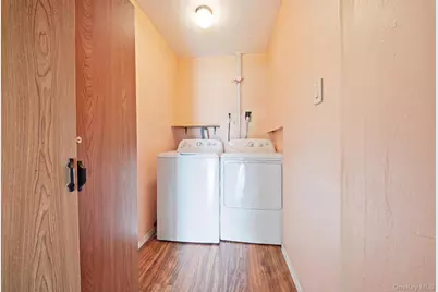 37 Gun Lane, Levittown, NY 11756 - Photo 16