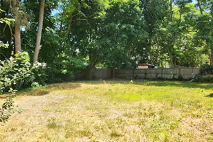47 Pace Ave, Bellport, NY 11713 - Photo 20