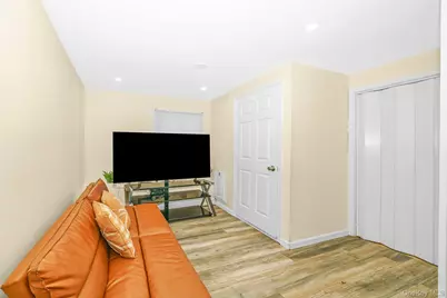 9 Hamlin Avenue, West Babylon, NY 11704 - Photo 18