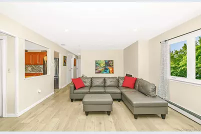 9 Hamlin Avenue, West Babylon, NY 11704 - Photo 8