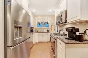 327 Wynsum Ave, Merrick, NY 11566 - Photo 14