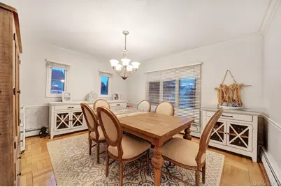 327 Wynsum Avenue, Merrick, NY 11566 - Photo 18