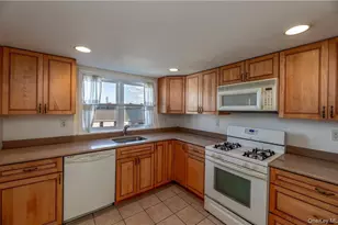 7 Van Houten St, Nyack, NY 10960 - Photo 16