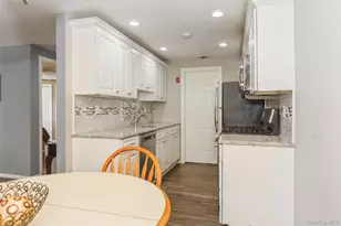 383 Birchwood Rd, Medford, NY 11763 - Photo 8
