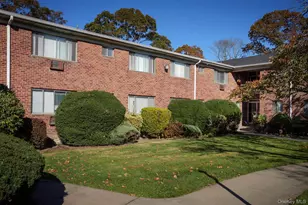 11 S Saxon Ave, Bay Shore, NY 11706 - Photo 2
