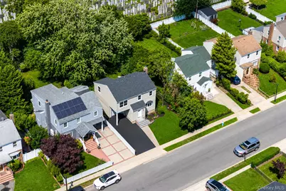 52 Norfeld Boulevard, Elmont, NY 11003 - Photo 22