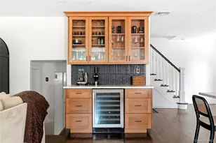 240 Eaton Ln, West Islip, NY 11795 - Photo 20