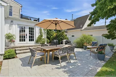 240 Eaton Lane, West Islip, NY 11795 - Photo 38