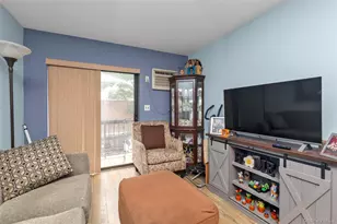 55-36 69th Pl, Maspeth, NY 11378 - Photo 4