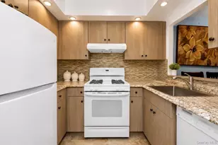 55-36 69th Pl, Maspeth, NY 11378 - Photo 8