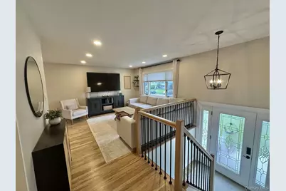 122 Jordan Street, Bay Shore, NY 11706 - Photo 2