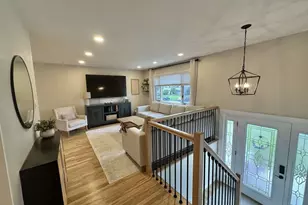 122 Jordan St, Bay Shore, NY 11706 - Photo 2