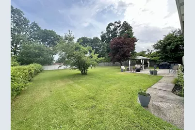 122 Jordan Street, Bay Shore, NY 11706 - Photo 14