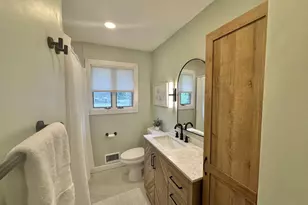 122 Jordan St, Bay Shore, NY 11706 - Photo 8