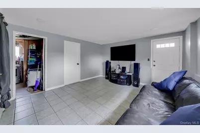 336 W 23rd Street, Deer Park, NY 11729 - Photo 16