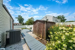 336 W 23rd St, Deer Park, NY 11729 - Photo 26
