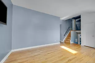 336 W 23rd St, Deer Park, NY 11729 - Photo 4