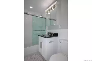 407 E Main St, Bay Shore, NY 11706 - Photo 6