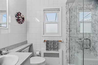 78 Ambrose Avenue, Malverne, NY 11565 - Photo 18