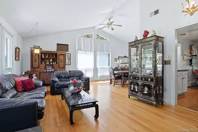 2289 Sultana Drive, Yorktown Heights, NY 10598 - Photo 8