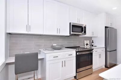 235 Wolfs Lane #3B, Pelham, NY 10803 - Photo 4