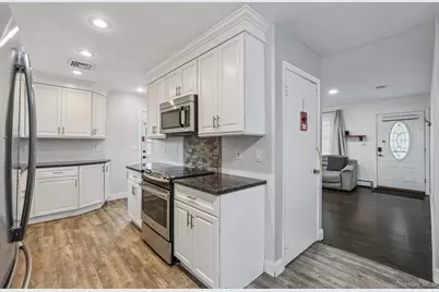 849 Warren Avenue, Thornwood, NY 10594 - Photo 18